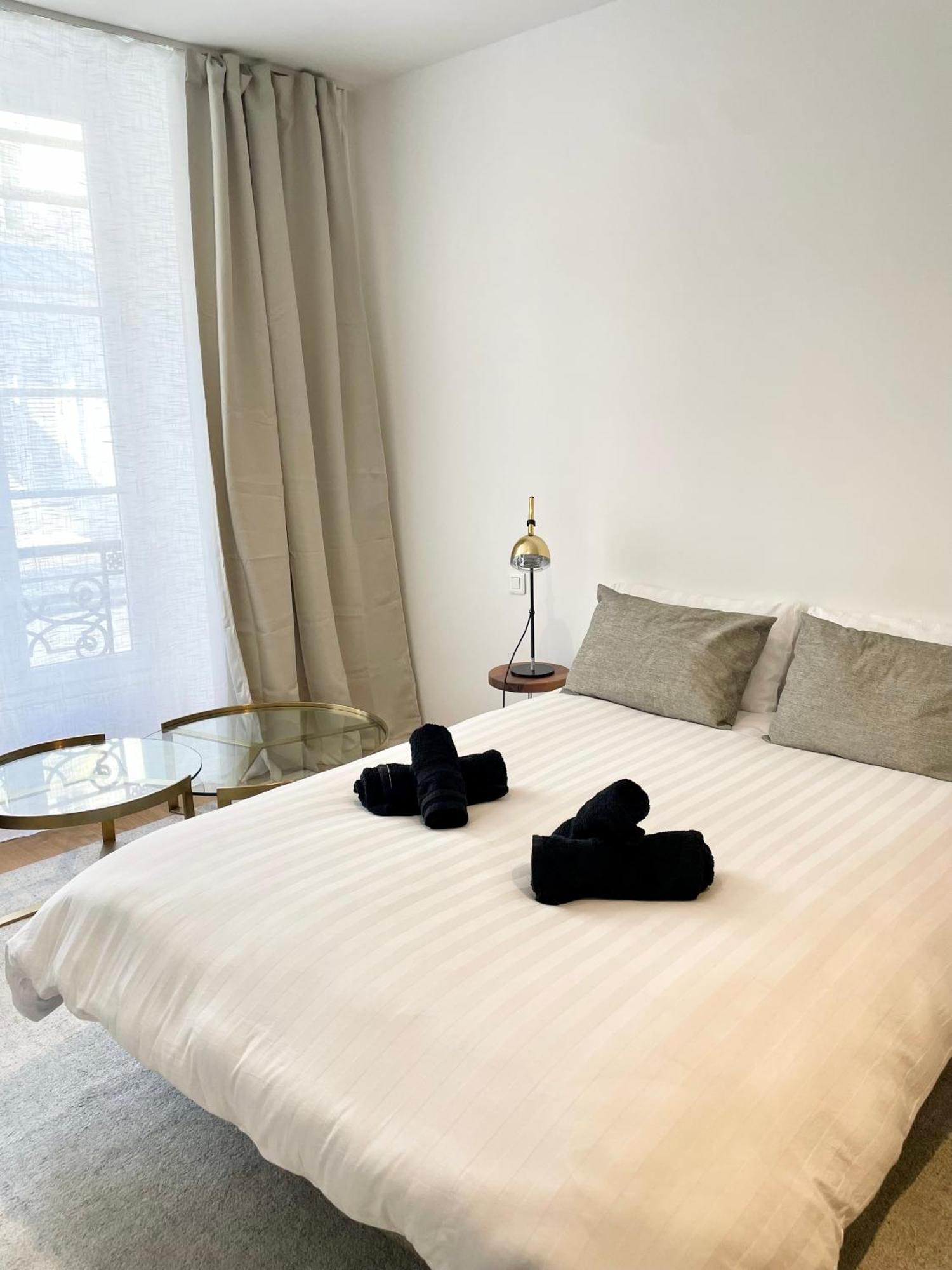 Apartment Saint-germain Prestige - Luxury Parisian Hideaway *
